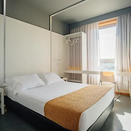Basic By Axis Otel