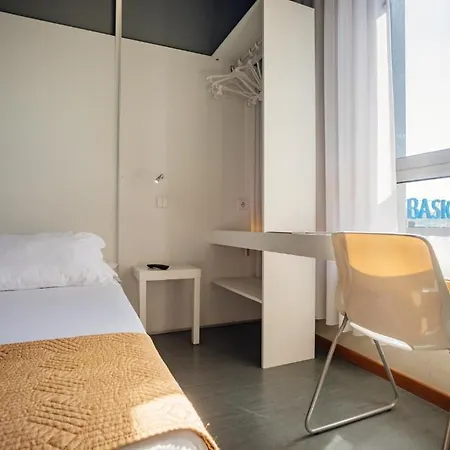 Basic By Axis Hotel
