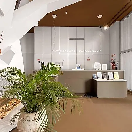 Basic By Axis فندق 2*