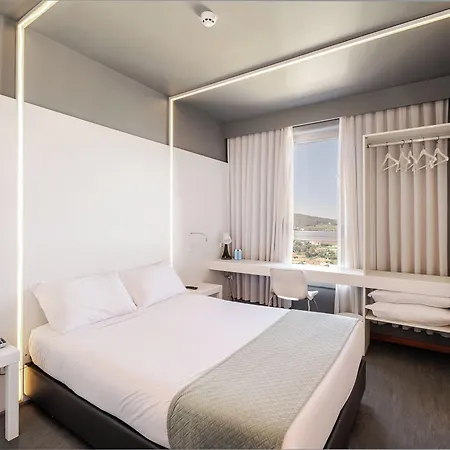 Hotell Basic By Axis 2*