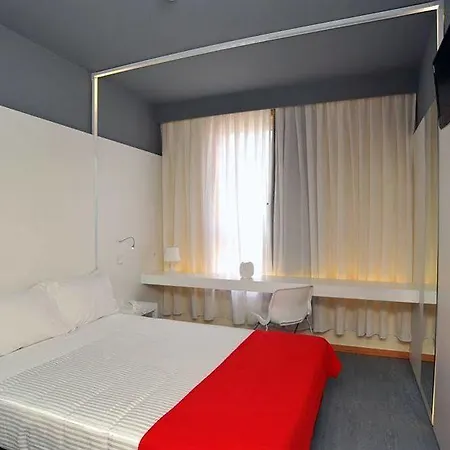 Basic By Axis Hotel 2*