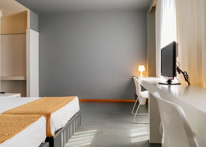 Basic By Axis 브라가