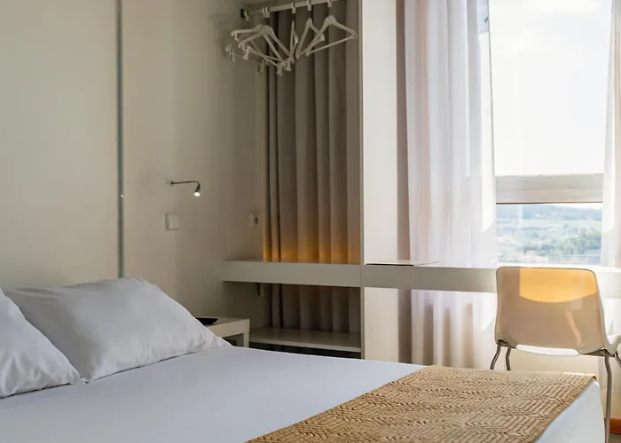 布拉加拜席斯基本酒店 2*