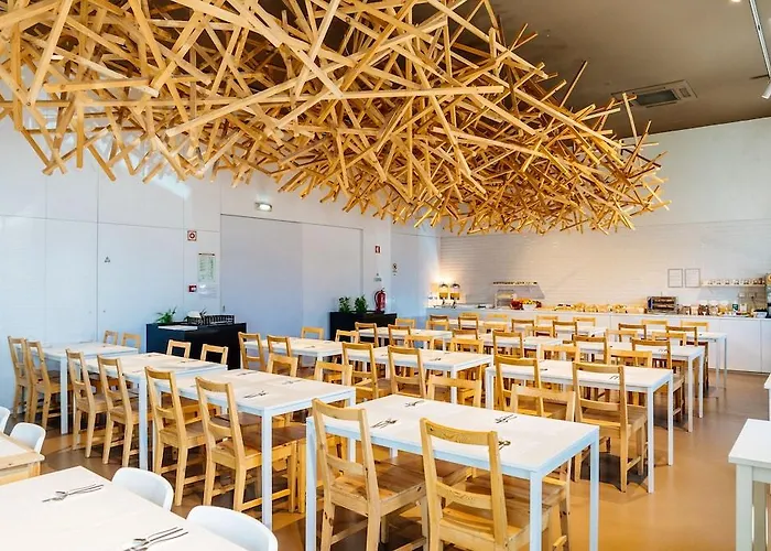 布拉加拜席斯基本酒店