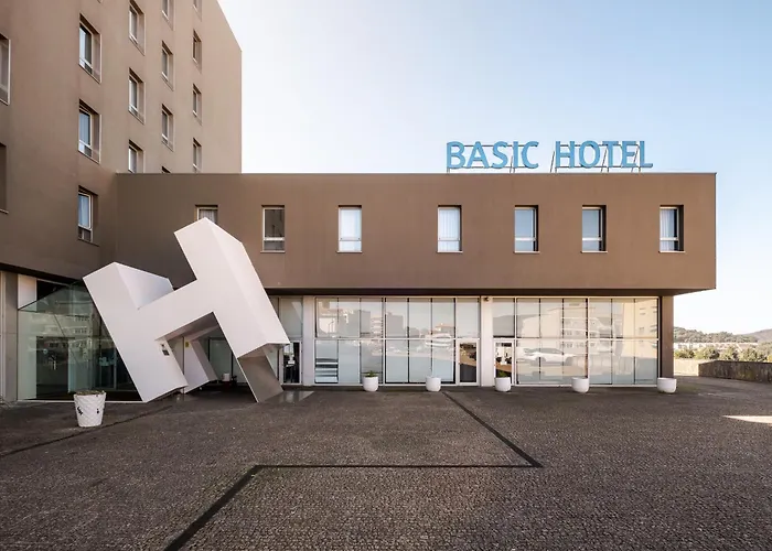 布拉加拜席斯基本酒店