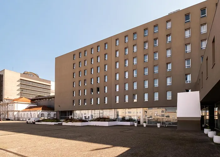 布拉加拜席斯基本酒店