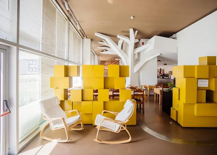 布拉加拜席斯基本酒店