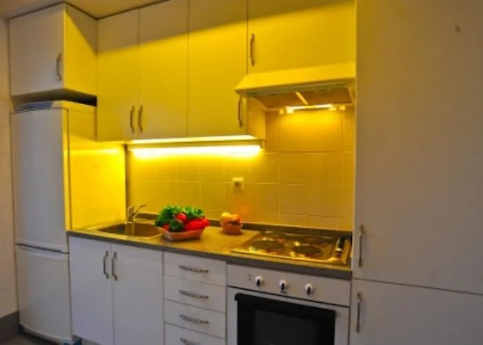 布拉加拜席斯基本酒店 2*