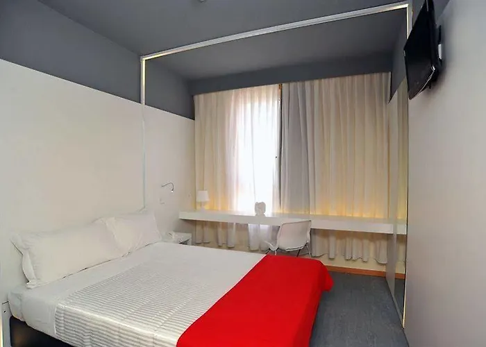 Basic By Axis Hotel 2*